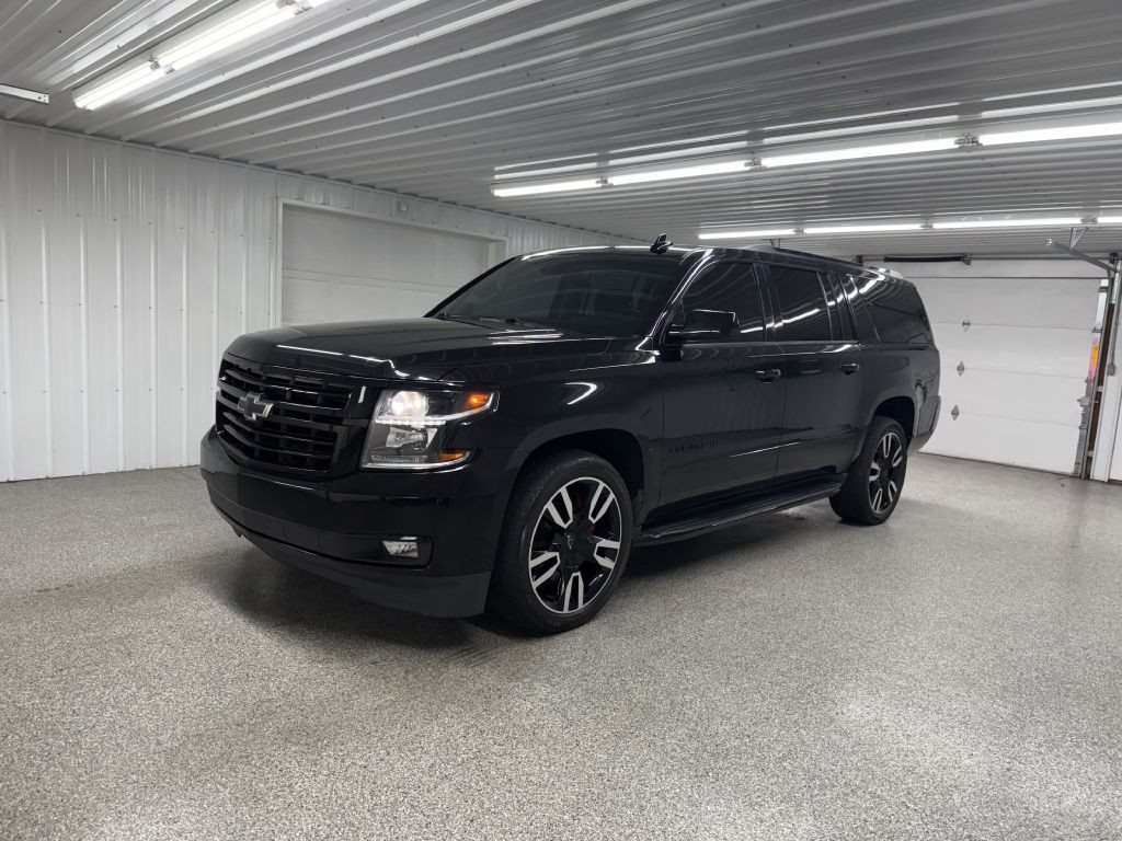 2019 Chevrolet Suburban Image 3