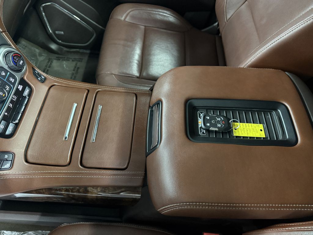 2019 Chevrolet Suburban Image 25