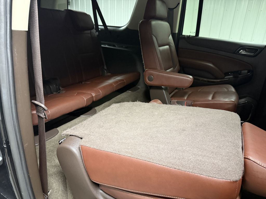 2019 Chevrolet Suburban Image 35