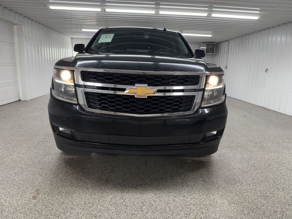 2019 Chevrolet Suburban Image 2