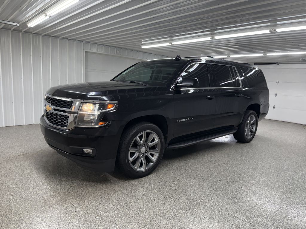 2019 Chevrolet Suburban Image 3