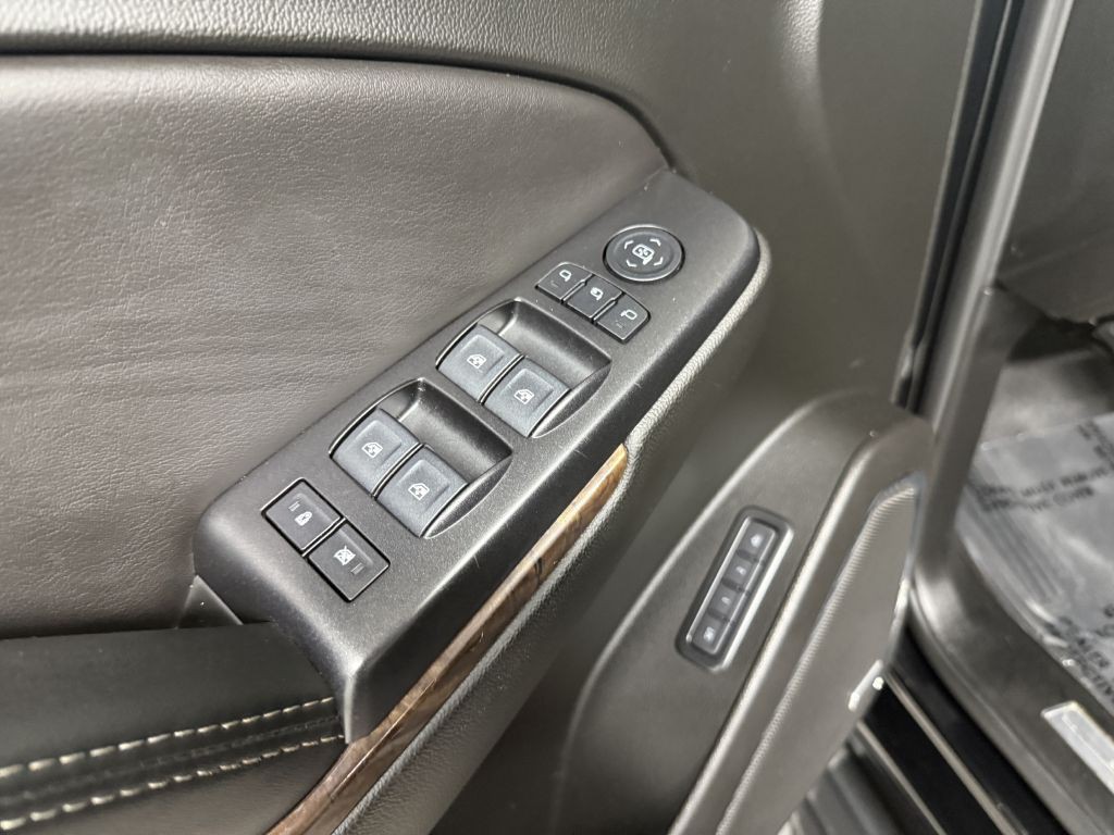 2019 Chevrolet Suburban Image 11