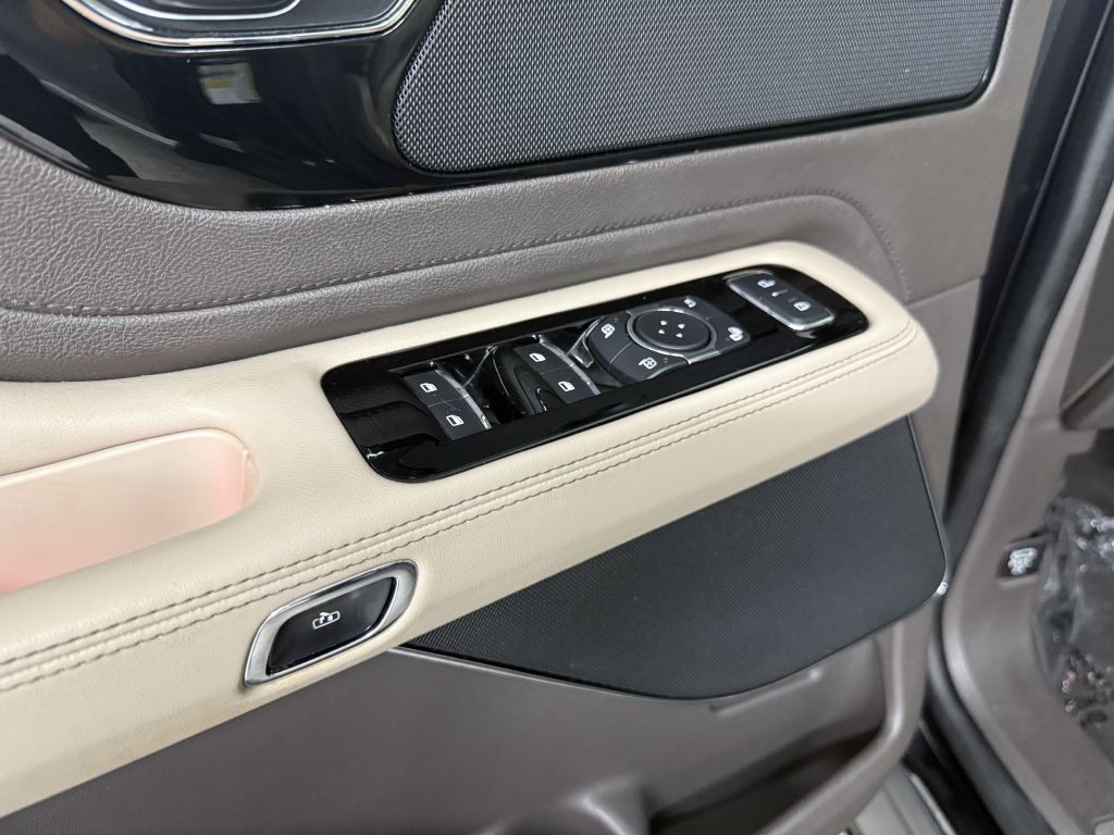2020 Lincoln Aviator Image 11