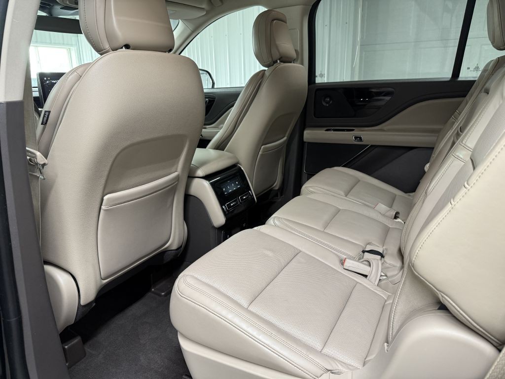 2020 Lincoln Aviator Image 23