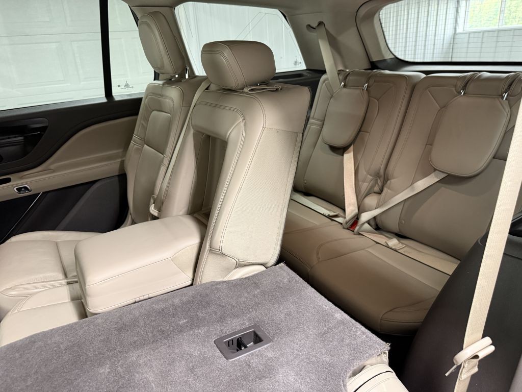 2020 Lincoln Aviator Image 27