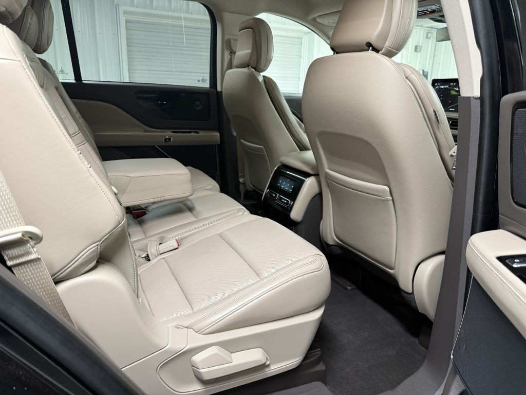 2020 Lincoln Aviator Image 32