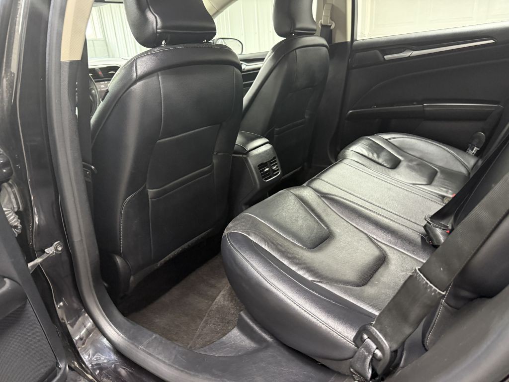 2019 Ford Fusion Image 24