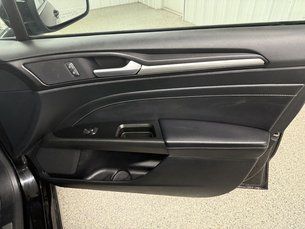 2019 Ford Fusion Image 30