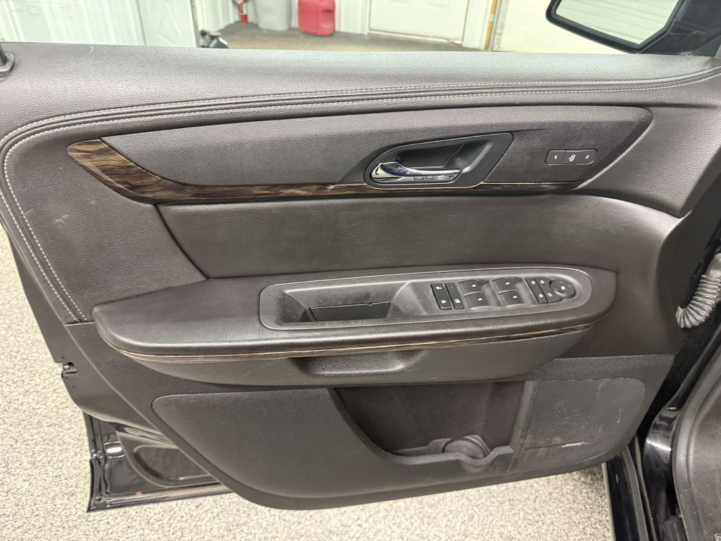 2016 GMC Acadia Image 11