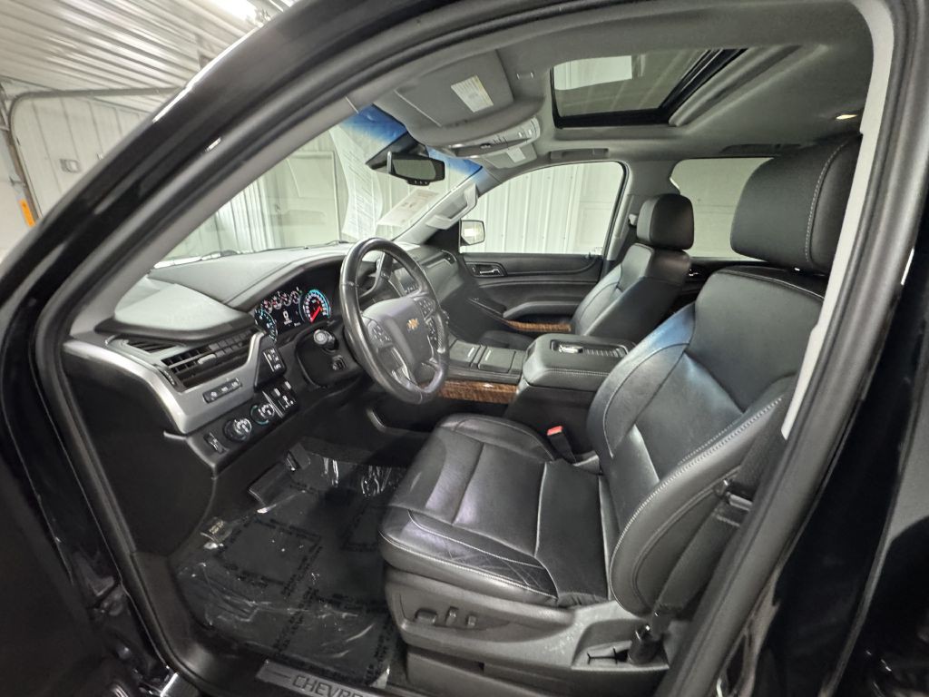 2018 Chevrolet Suburban Image 4