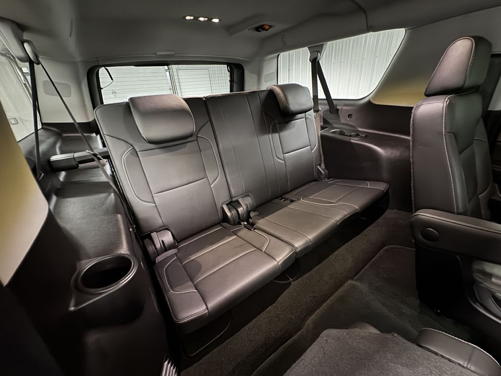 2018 Chevrolet Suburban Image 13