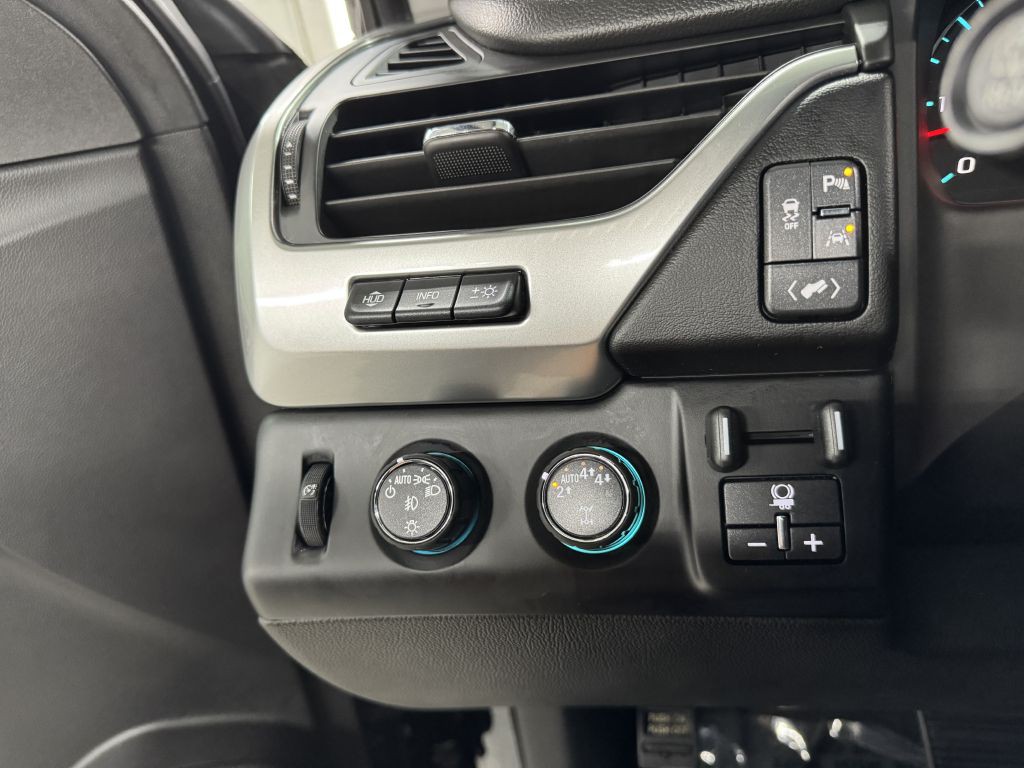 2018 Chevrolet Suburban Image 26