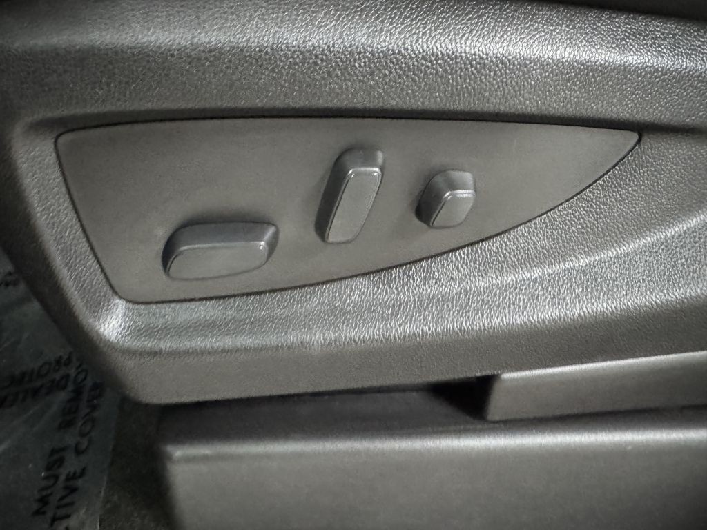 2018 Chevrolet Suburban Image 28