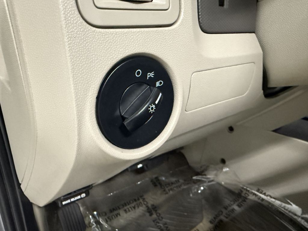2009 Ford Escape Image 15