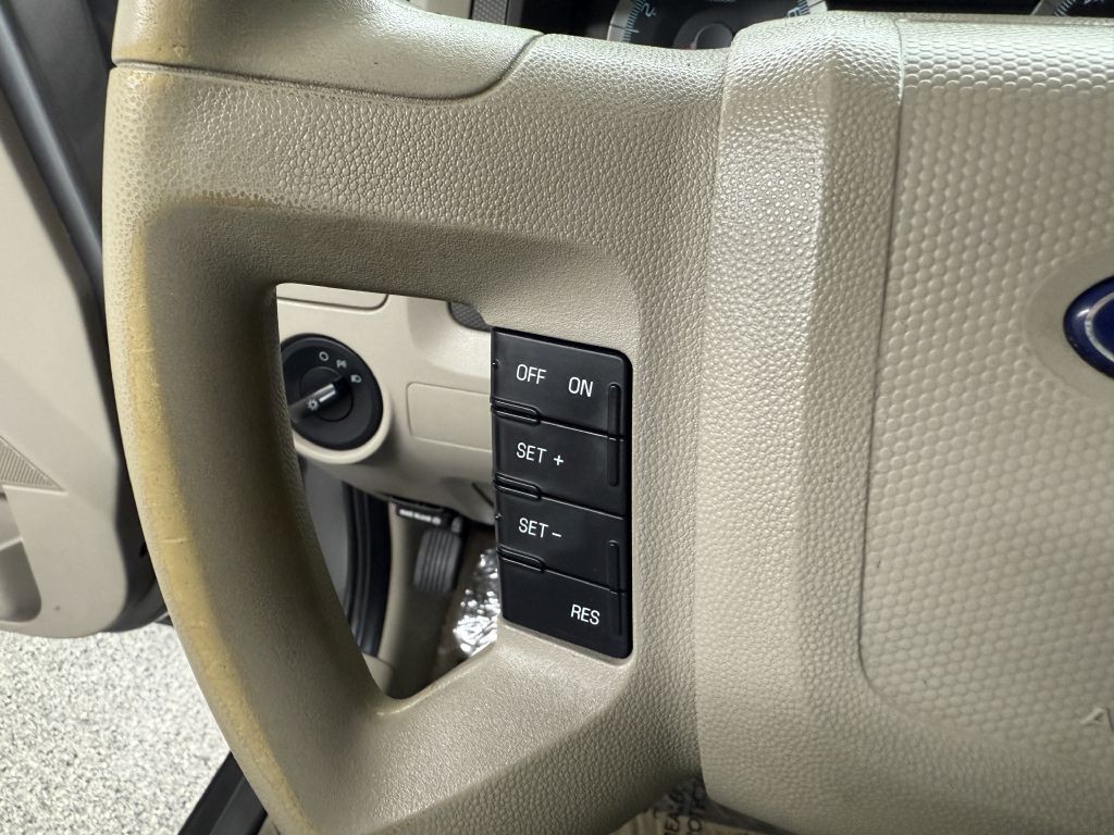 2009 Ford Escape Image 18