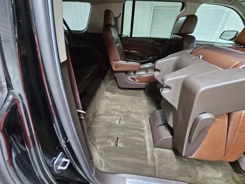 2015 Chevrolet Suburban Image 14