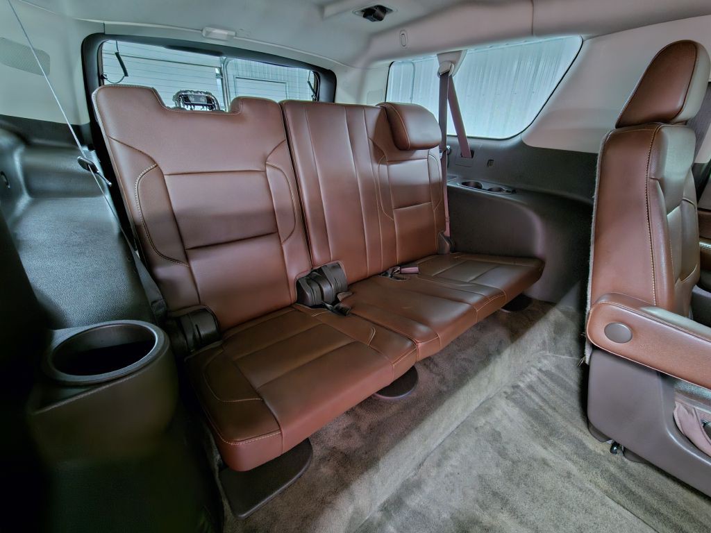 2015 Chevrolet Suburban Image 15