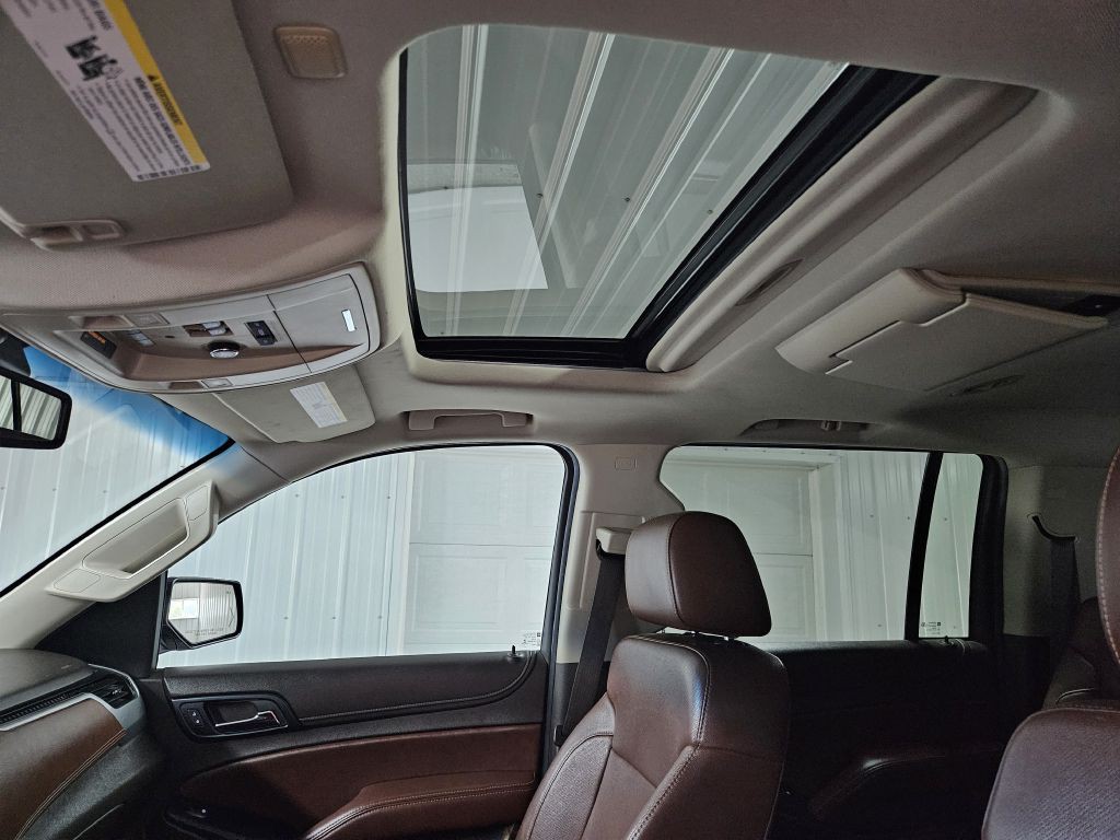 2015 Chevrolet Suburban Image 21