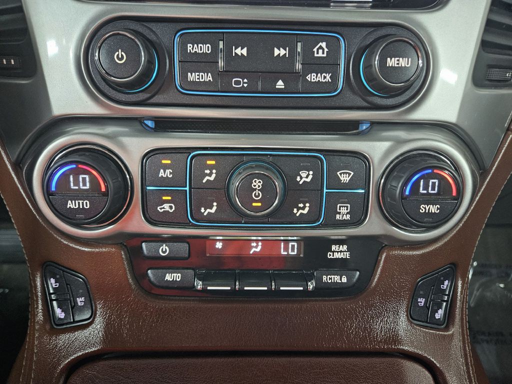 2015 Chevrolet Suburban Image 31