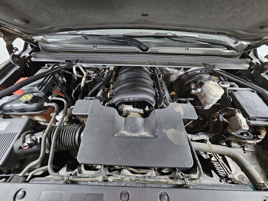 2015 Chevrolet Suburban Image 33
