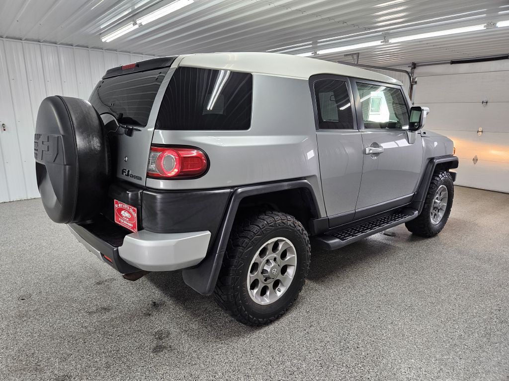 2012 Toyota FJ Cruiser Image 2