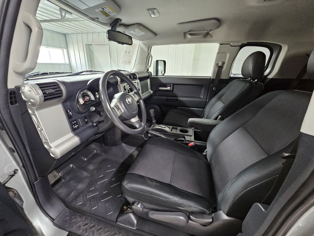 2012 Toyota FJ Cruiser Image 7