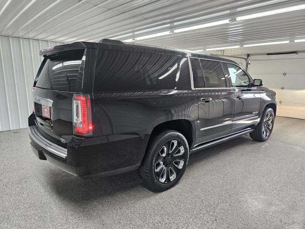 2019 GMC Yukon Image 2