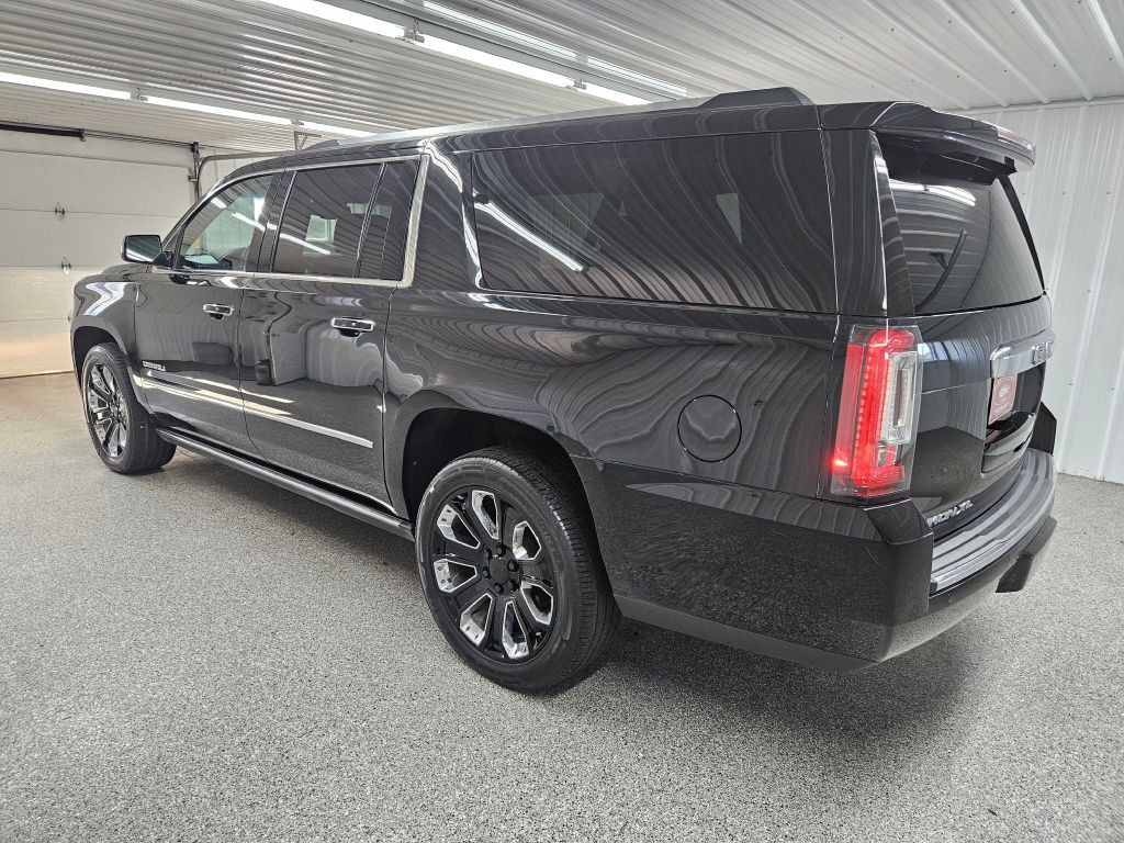 2019 GMC Yukon Image 3