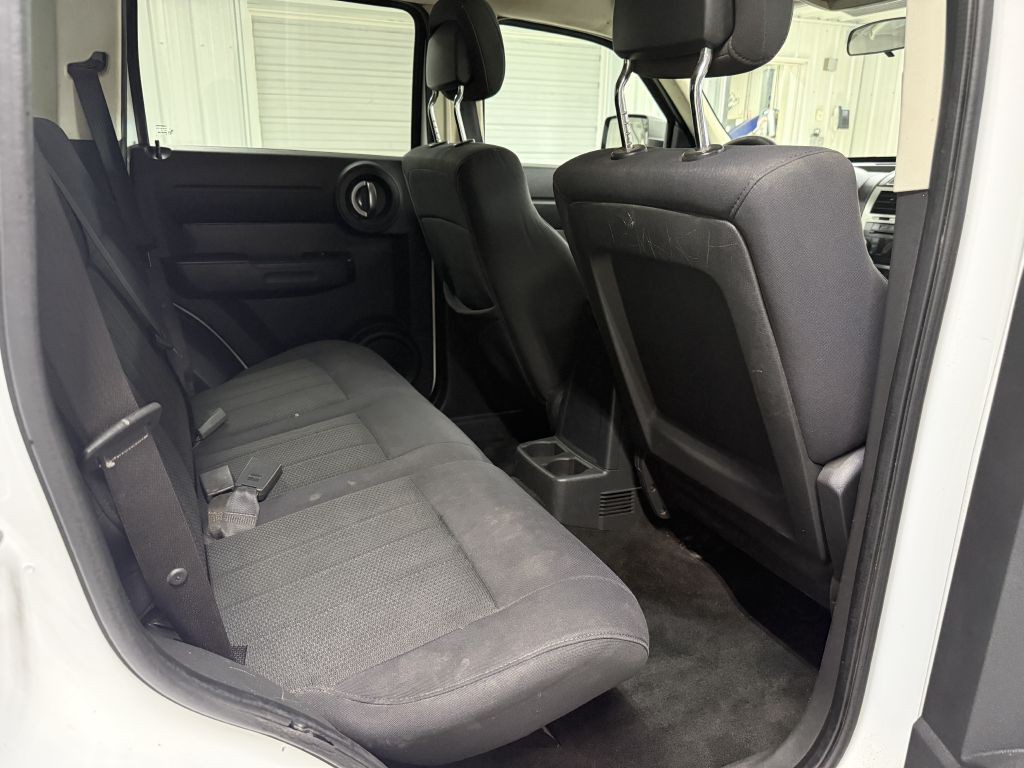 2011 Dodge Nitro Image 19