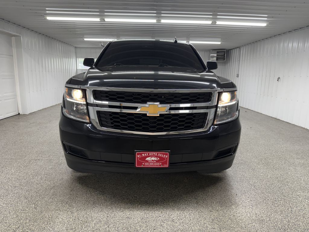 2019 Chevrolet Suburban Image 2