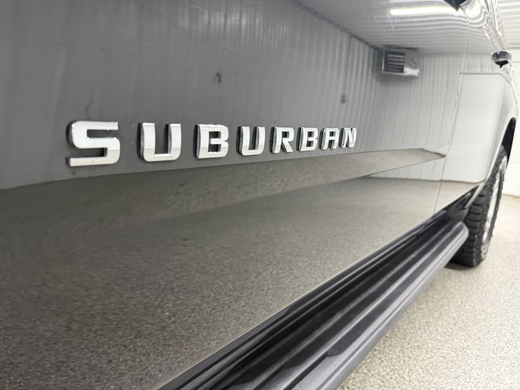 2019 Chevrolet Suburban Image 4