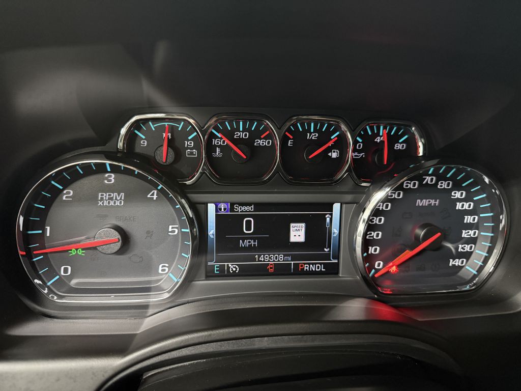 2019 Chevrolet Suburban Image 13