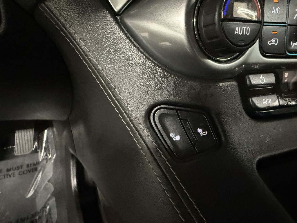 2019 Chevrolet Suburban Image 16
