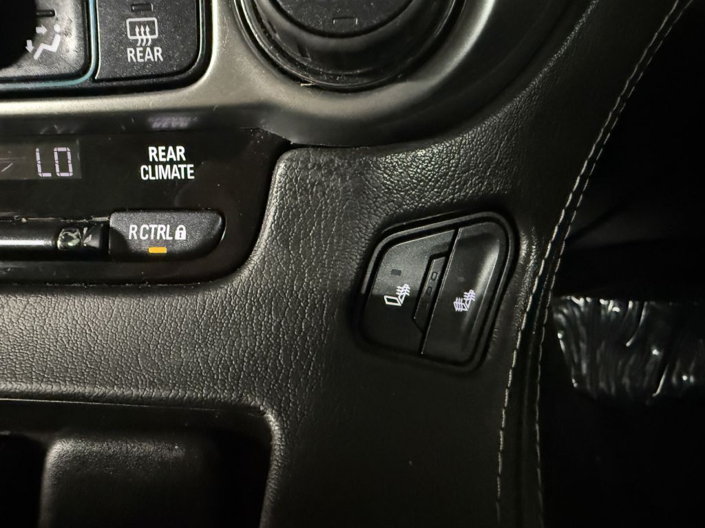 2019 Chevrolet Suburban Image 17
