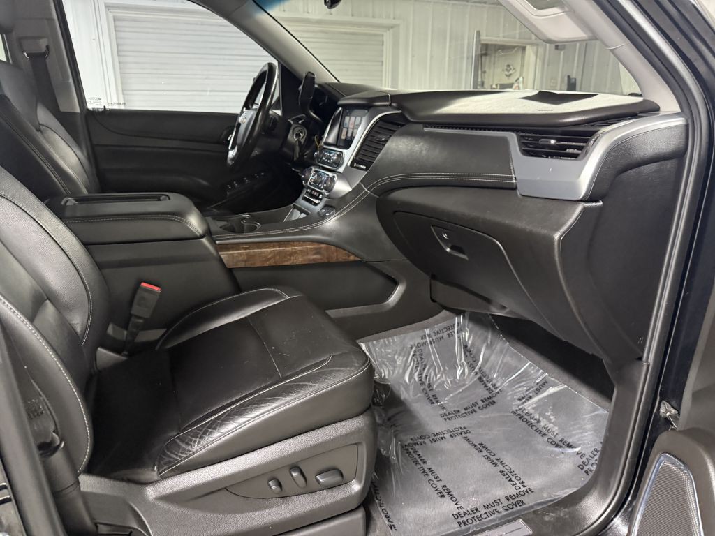2019 Chevrolet Suburban Image 32