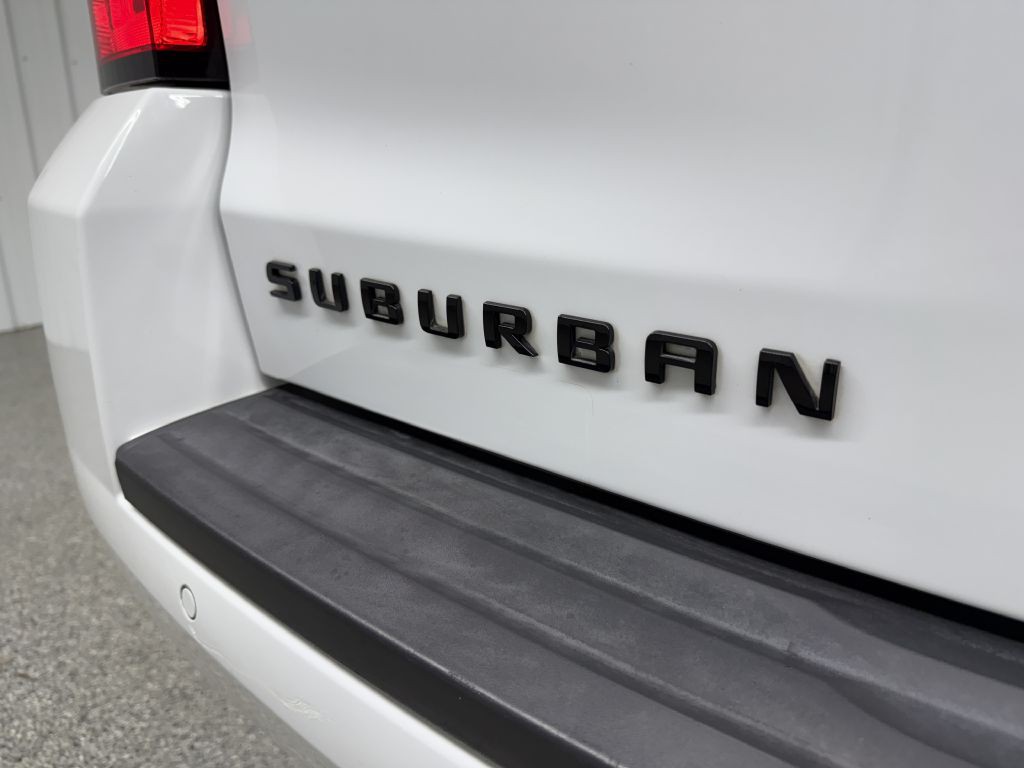 2019 Chevrolet Suburban Image 8