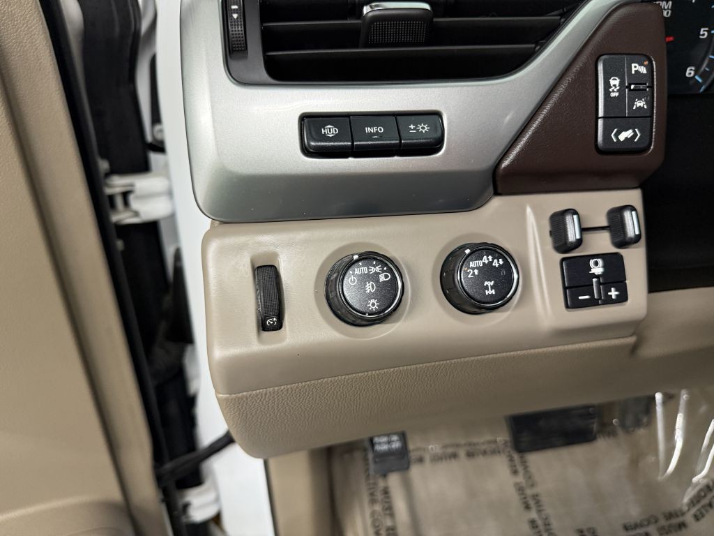 2019 Chevrolet Suburban Image 15