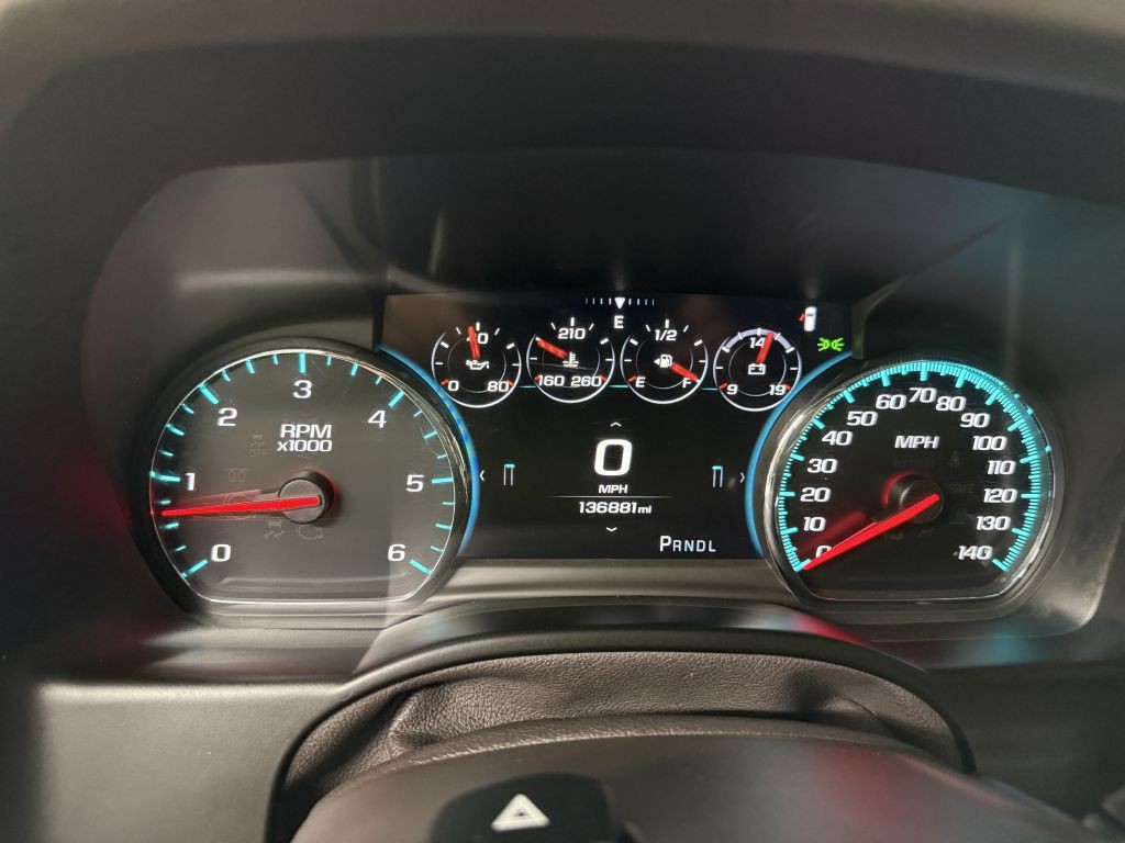 2019 Chevrolet Suburban Image 16