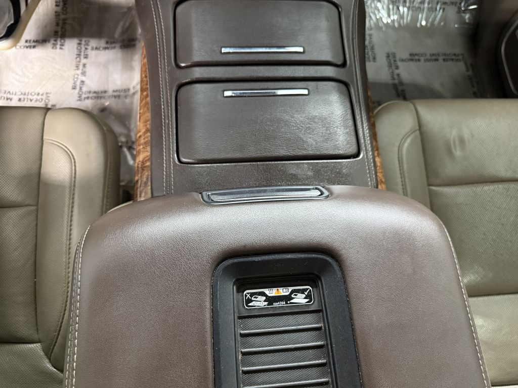 2019 Chevrolet Suburban Image 24