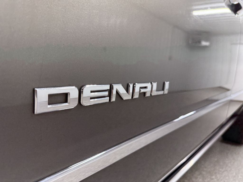 2018 GMC Yukon Image 8