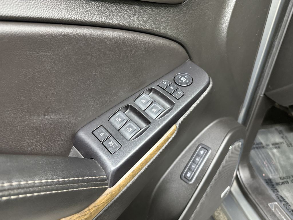 2018 GMC Yukon Image 28