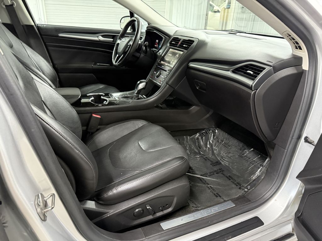 2016 Ford Fusion Image 27