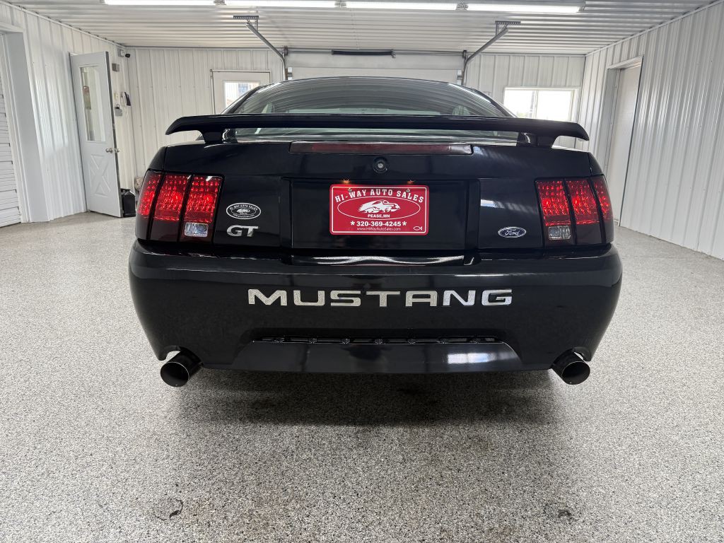 2002 Ford Mustang Image 4