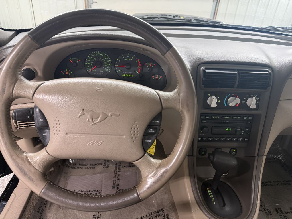 2002 Ford Mustang Image 11