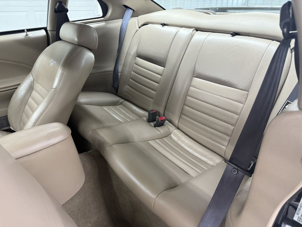 2002 Ford Mustang Image 16