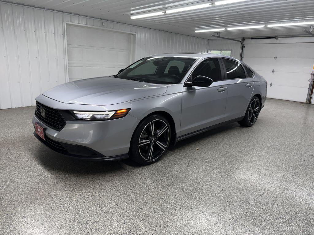 2023 Honda Accord Image 3