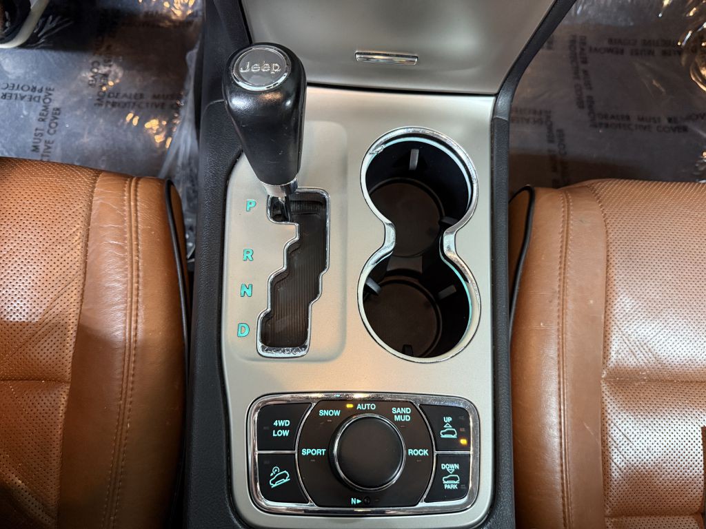 2012 Jeep Grand Cherokee Image 17