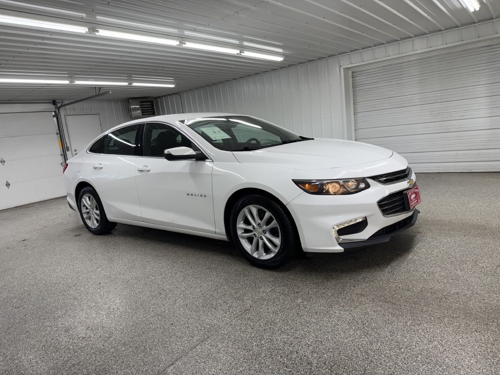 2018 Chevrolet Malibu Image 1