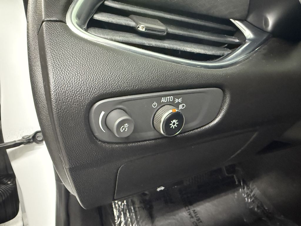 2018 Chevrolet Malibu Image 12