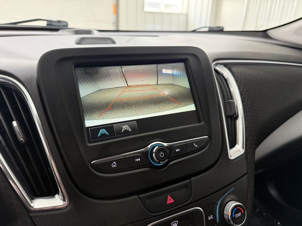 2018 Chevrolet Malibu Image 18